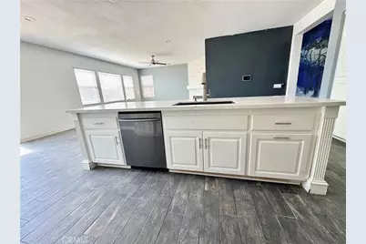 10983 Bay Shore Street, Victorville, CA 92392 - Photo 8