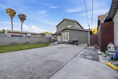 1411 Elm Avenue, Long Beach, CA 90813 - Photo 30