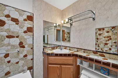1288 Londonderry Street, Costa Mesa, CA 92626 - Photo 44