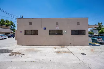 9434 Flower St, Bellflower, CA 90706 - Photo 12