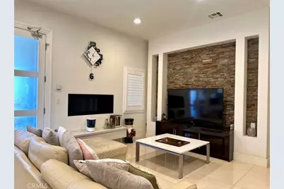 646 S Courson Drive, Anaheim, CA 92804 - Photo 36