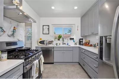 249 Loma Avenue, Long Beach, CA 90803 - Photo 16