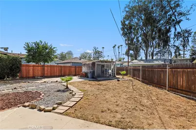 8905 Arrington Avenue, Downey, CA 90240 - Photo 32