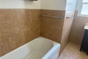 1293 S Cochran Ave, Los Angeles, CA 90019 - Photo 22