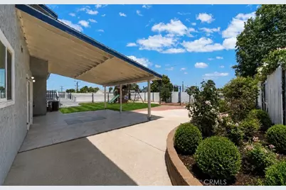 2515 Monterey Peninsula, Corona, CA 92882 - Photo 4
