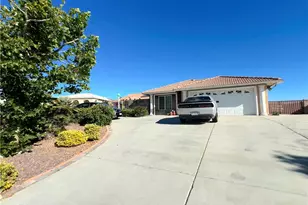 20284 Majestic Dr, Apple Valley, CA 92308 - Photo 2