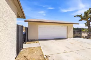 15871 E Ave Q1, Palmdale, CA 93591 - Photo 18