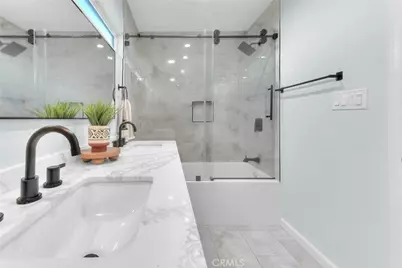 1827 W 76th, Los Angeles, CA 90047 - Photo 22