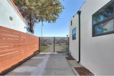 1827 W 76th, Los Angeles, CA 90047 - Photo 4