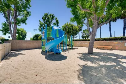 2 Windjammer Court, Long Beach, CA 90803 - Photo 32