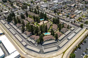 21345 Norwalk, Hawaiian Gardens, CA 90716 - Photo 22