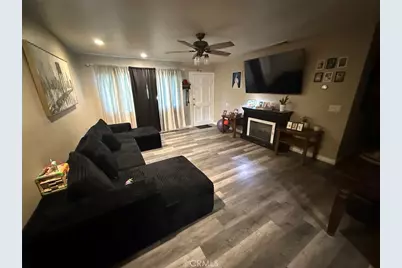 19236 Stroh Avenue, Corona, CA 92881 - Photo 4