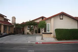 187 Mistletoe Dr, Corona, CA 92879 - Photo 2