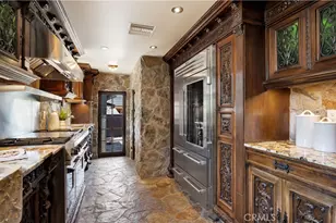 2510 N Park Blvd, Santa Ana, CA 92706 - Photo 42