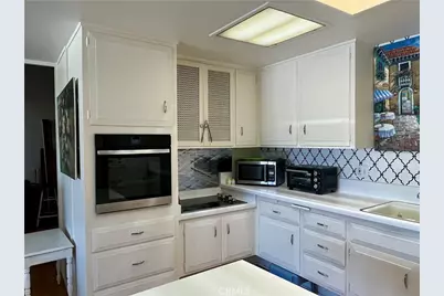 14001 Thunderbird Dr., M2-4J, Seal Beach, CA 90740 - Photo 10