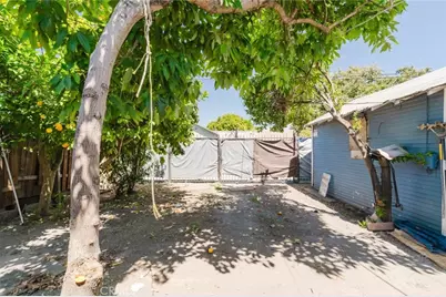 3650 7th Avenue, Los Angeles, CA 90018 - Photo 32