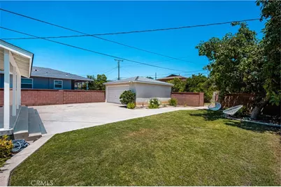 1915 N Linwood Avenue, Santa Ana, CA 92705 - Photo 18