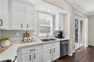 1105 Armstrong Dr, Fullerton, CA 92833 - Photo 16
