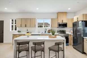 16623 Lake Ave, Paramount, CA 90723 - Photo 6