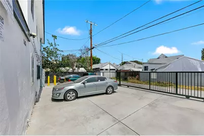 1023 E 28th, Los Angeles, CA 90011 - Photo 6