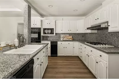 3118 W Aliso Pl, Anaheim, CA 92804 - Photo 20