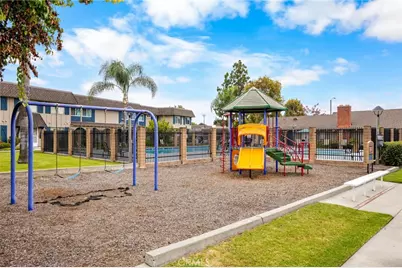 4469 Larwin Ave, Cypress, CA 90630 - Photo 48