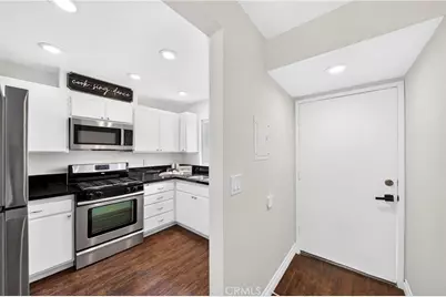 5401 Twin Lakes Drive, Cypress, CA 90630 - Photo 8