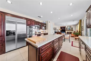 7801 E Bridgewood Dr, Anaheim Hills, CA 92808 - Photo 34