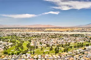 17998 Pebble Beach, Victorville, CA 92395 - Photo 12