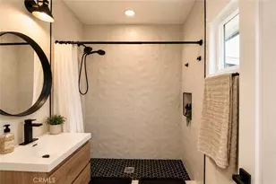 913 E Myrtle St, Santa Ana, CA 92701 - Photo 12