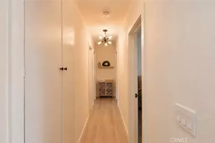 913 E Myrtle St, Santa Ana, CA 92701 - Photo 8