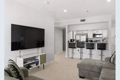 838 Pine #215, Long Beach, CA 90813 - Photo 2