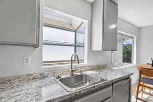 1418 E Florida St, Long Beach, CA 90802 - Photo 10