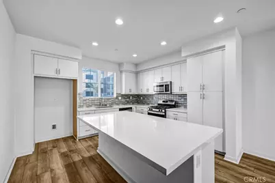 575 S Mosaic, Anaheim, CA 92805 - Photo 14