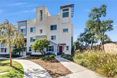 575 S Mosaic, Anaheim, CA 92805 - Photo 2