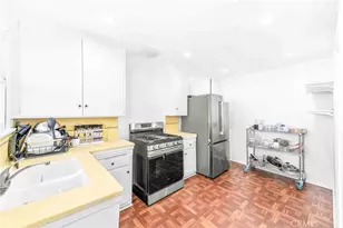 4900 Dockweiler St, Los Angeles, CA 90019 - Photo 16