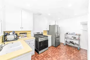 4900 Dockweiler St, Los Angeles, CA 90019 - Photo 16