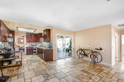 1018 W Casmalia, Rialto, CA 92377 - Photo 10