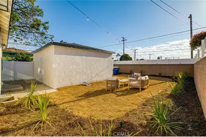 2801 Adriatic Avenue, Long Beach, CA 90810 - Photo 30