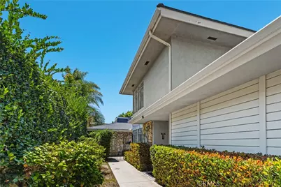 359 361 Roswell, Long Beach, CA 90814 - Photo 1
