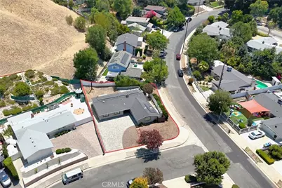 20703 Collins Street, Woodland Hills, CA 91367 - Photo 2