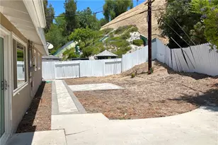 20703 Collins St, Woodland Hills, CA 91367 - Photo 24