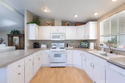 10681 Oak Street #106, Los Alamitos, CA 90720 - Photo 18