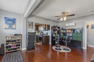 1600 W 80th St, Los Angeles, CA 90047 - Photo 10