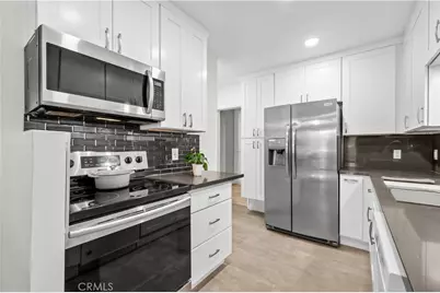 333 Junipero Avenue #1C, Long Beach, CA 90814 - Photo 1