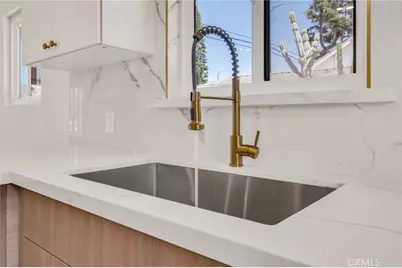 3516 Montclair Street, Los Angeles, CA 90018 - Photo 16