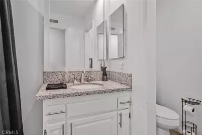 2423 Deodar, Santa Ana, CA 92705 - Photo 12