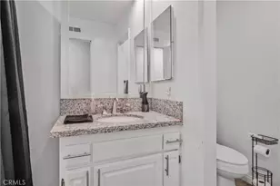 2423 Deodar, Santa Ana, CA 92705 - Photo 12