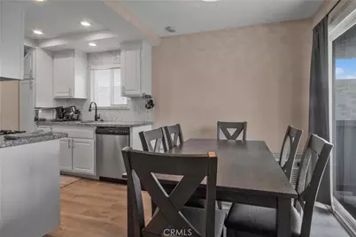 2423 Deodar, Santa Ana, CA 92705 - Photo 8