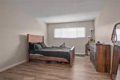 2423 Deodar, Santa Ana, CA 92705 - Photo 16